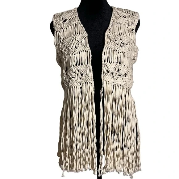 Winter Kate Gypsy Rose Natural Macrame Crochet Boho Fringe Vest — Small - Picture 2 of 12